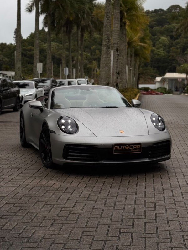 Depois: Porsche 911 fotografado com a técnica do curso
